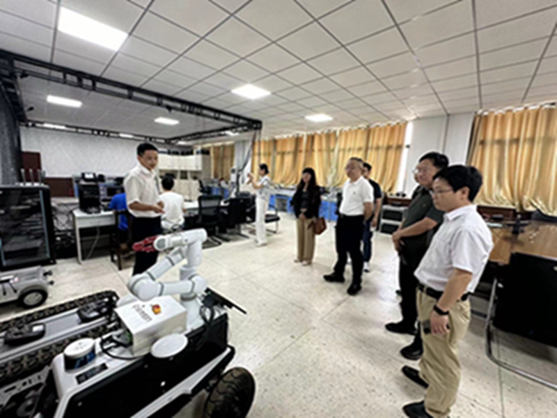 產學研融合新篇章 耐研院支社走進河南科技大學信息工程學院共探網絡信息技術研發合作